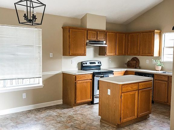 2nd image of 205 Mango St