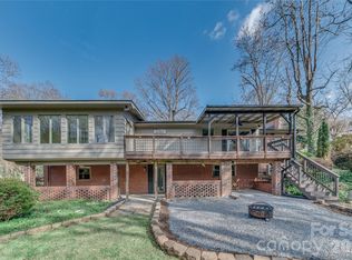 111 Kinwood St, Morganton, NC 28655