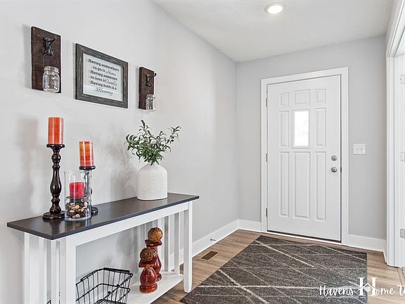 5th image of 2698 Red Bud Dr #18