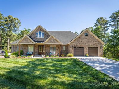 2545 10th Street Ct NE, Hickory, NC, 28601