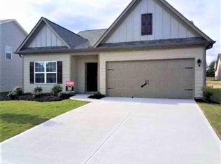 833 Walnut Creek Cir, Pendergrass, GA 30567