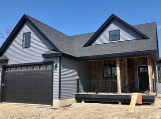 14 Bog Rd, York, ME 03909