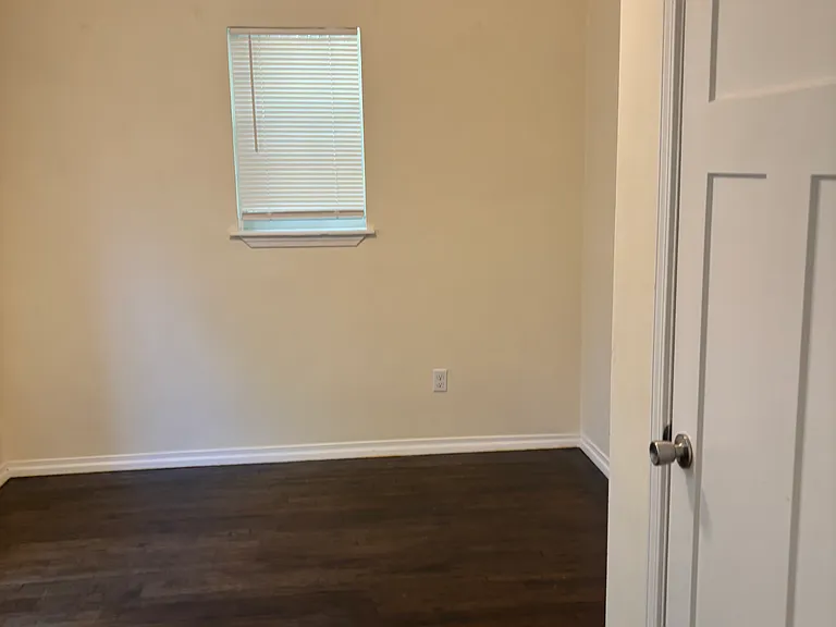 1208 N Ross Ave #A — Photo 12