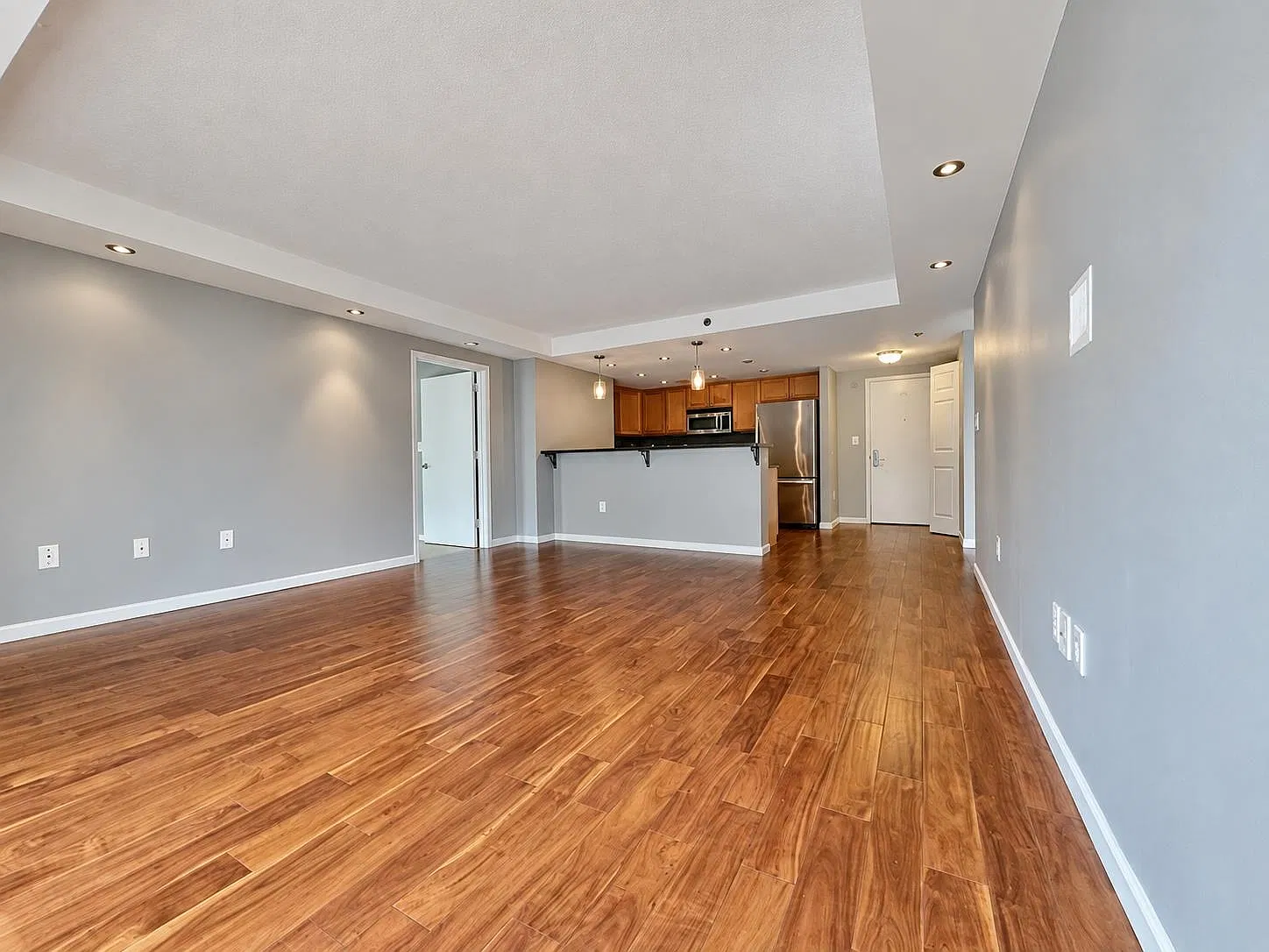 2 bed, 2.0 bath, 1227 sqft, $4,500 — Photo 4