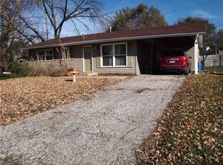 809 Manor Ct, Liberty, MO 64068