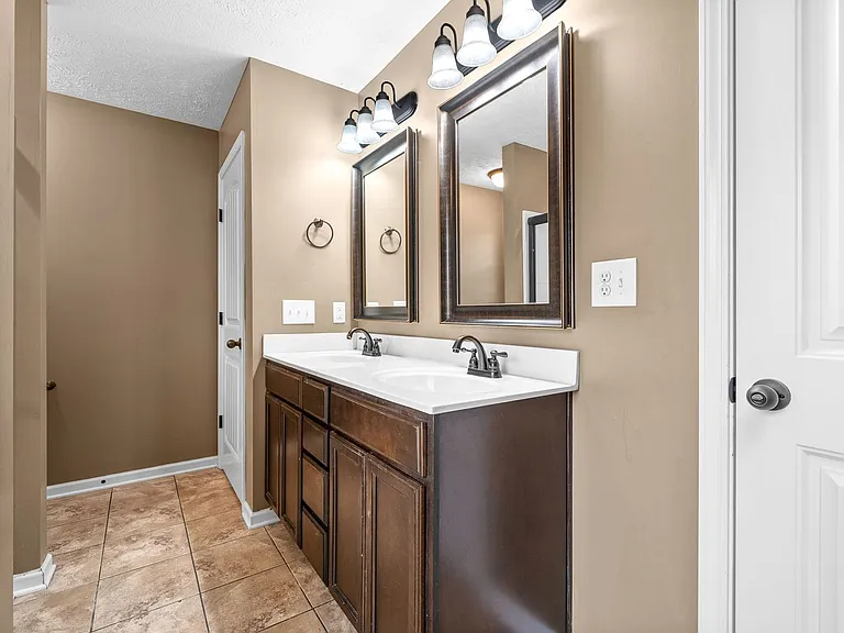 1170 Dygert Ct — Photo 22