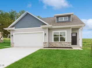 405 11th St, Adair, IA 50002