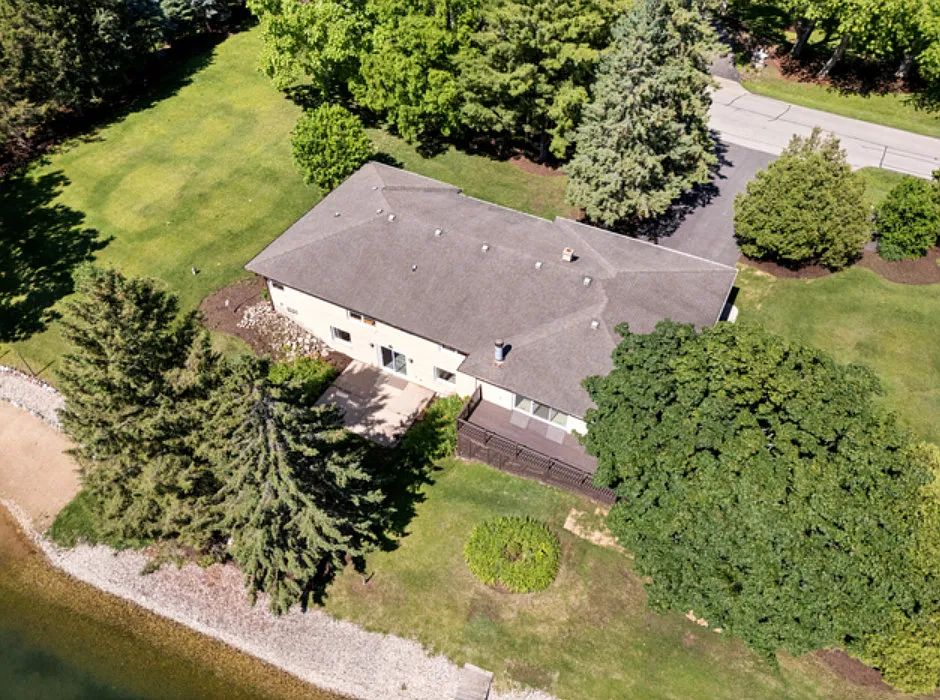 3 bed, 4200 sqft, $5,000 — Photo 1