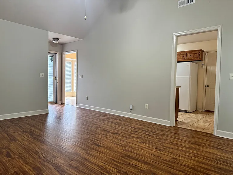 2868 Maple Cir — Photo 6