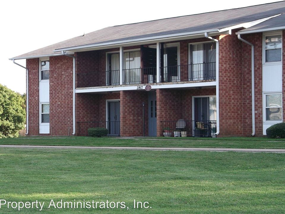 1st image of 2827 N Ohenry Blvd APT D