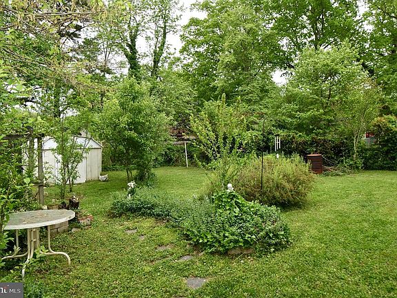 3rd image of 46504 Midway Dr