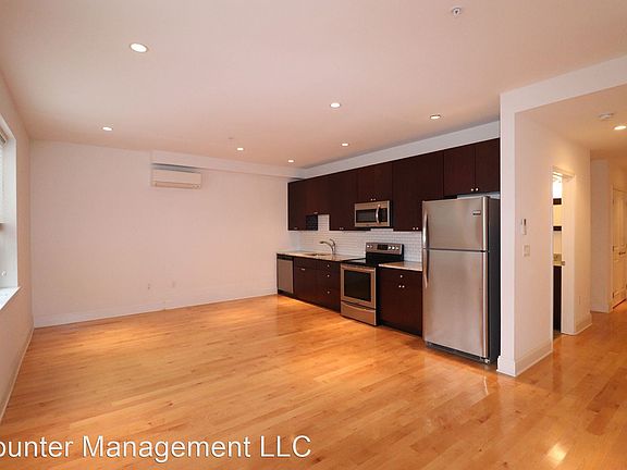 3rd image of 1311 Spruce St #302