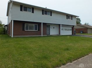 5582 Camerford Dr, Dayton, OH 45424