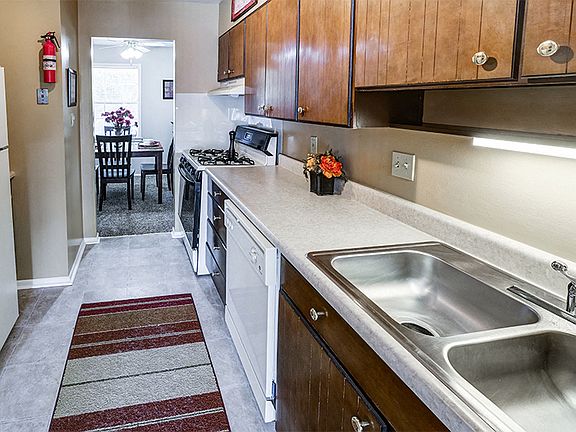 Kitchen at Ashton Pointe