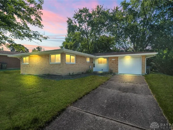 1373 Maplegrove Dr, Fairborn, OH 45324