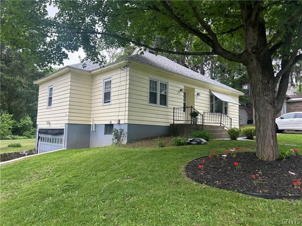 1413 Albany St, Utica, NY 13501