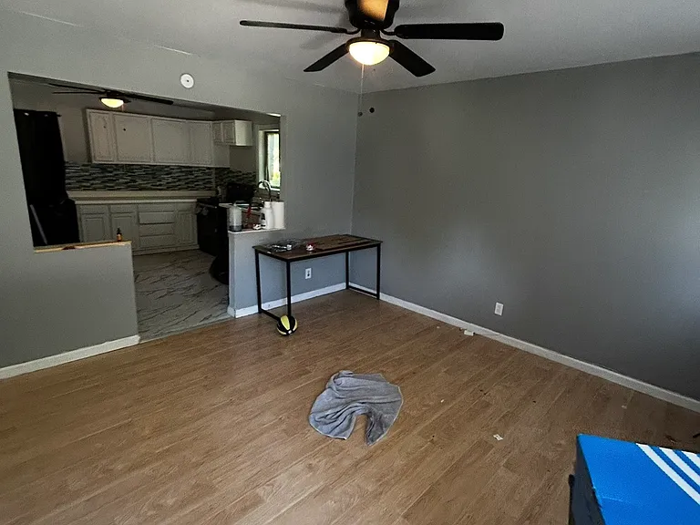 7585 Blanding Dr — Photo 2