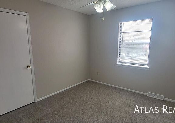 5th image of 17312 E 48th Terrace Ct S