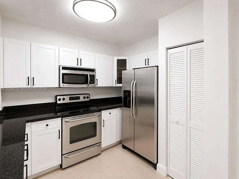 652 NE 63rd St #105 — Photo 28