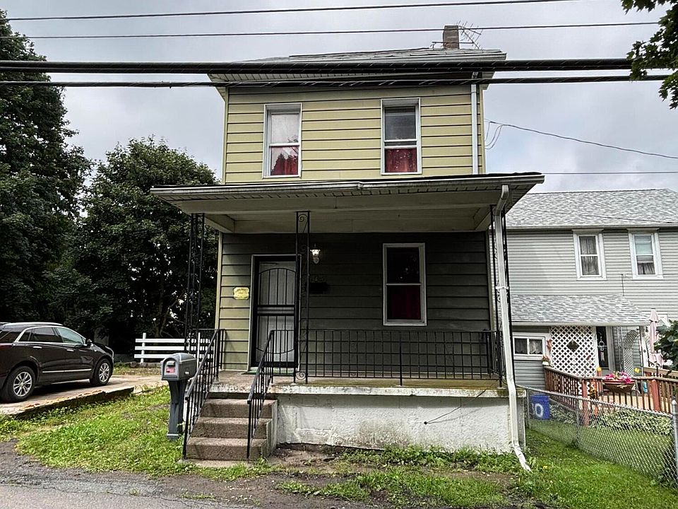 1st image of 696 Lafayette Ct