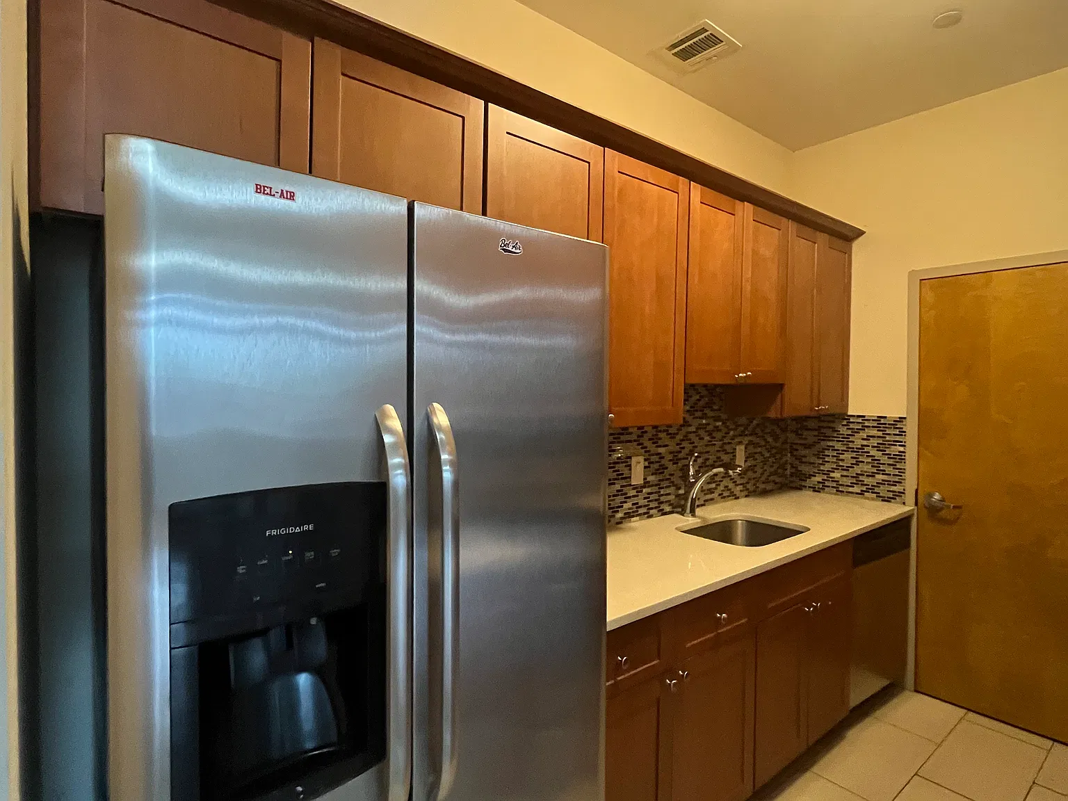 1 bed, 675 sqft, $2,200 — Photo 2