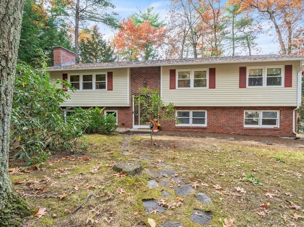 23 Kettle Pond Rd, Amherst, MA 01002