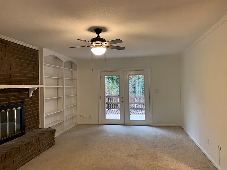 200 Rollingwood Dr — Photo 14