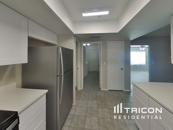 5th image of 4608 W Diana Ave
