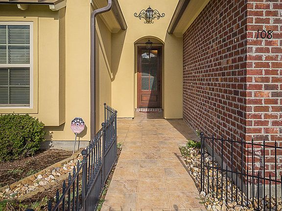 2nd image of 108 Crenshaw Dr