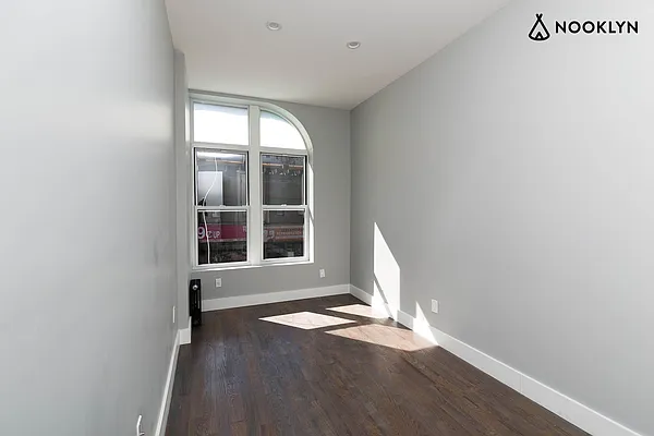 Rented by Nooklyn NYC LLC | media 34