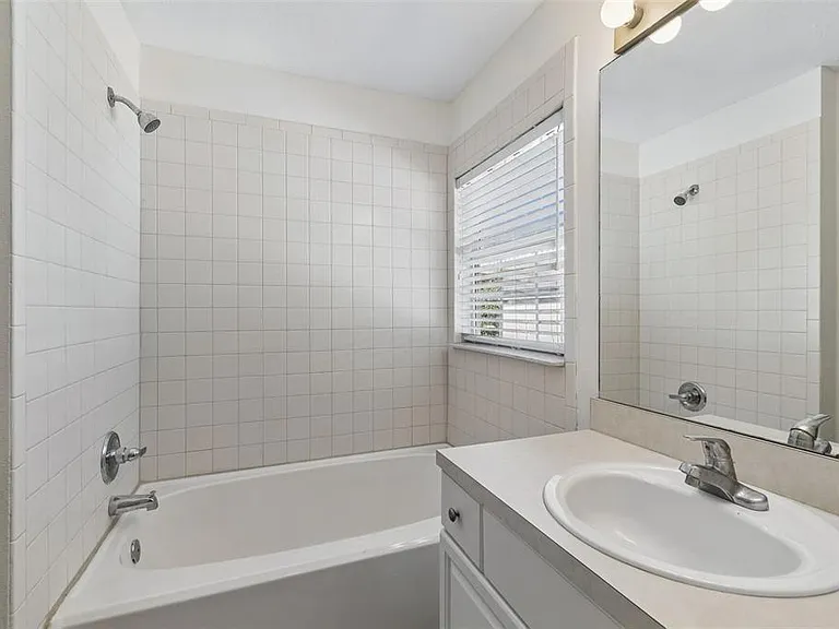 3125 Santorini Ct — Photo 19