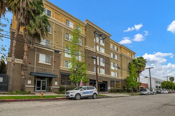 Westside Residences — Photo 2