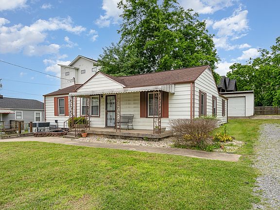 2nd image of 942 Youngs Ln