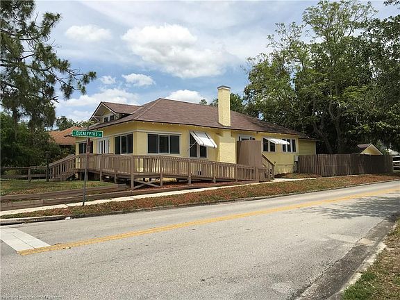 2nd image of 1800 Lakeview Dr