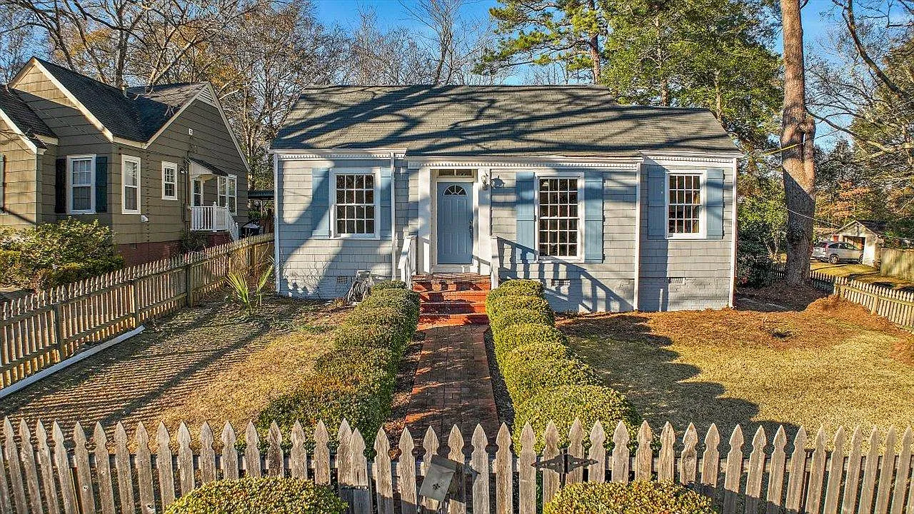 4 bed, 1966 sqft, $2,000 — Photo 1
