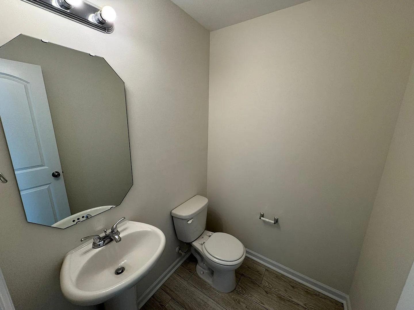 4820 Lynn Lee Circle — Photo 4
