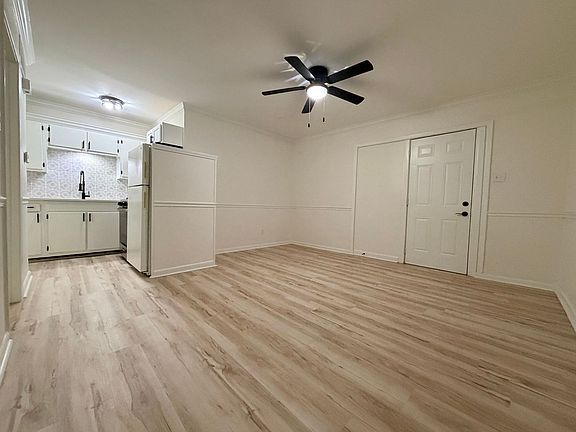 2nd image of 200 N Fillmore St APT 6