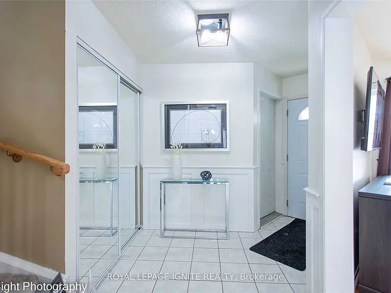10 Bonnycastle Dr — Photo 3