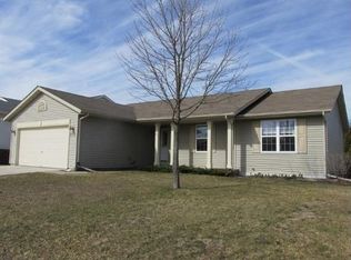 1406 Ravine Forest Dr, West Bend, WI 53090
