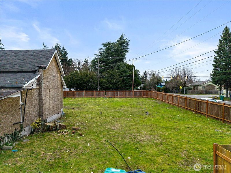 5th image of 11205 12th Avenue SW