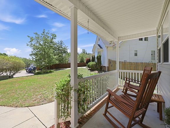 3rd image of 107 Karat Ct