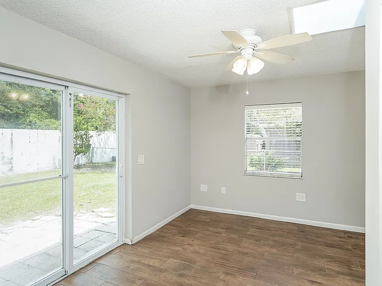 1040 Dorado Dr — Photo 24