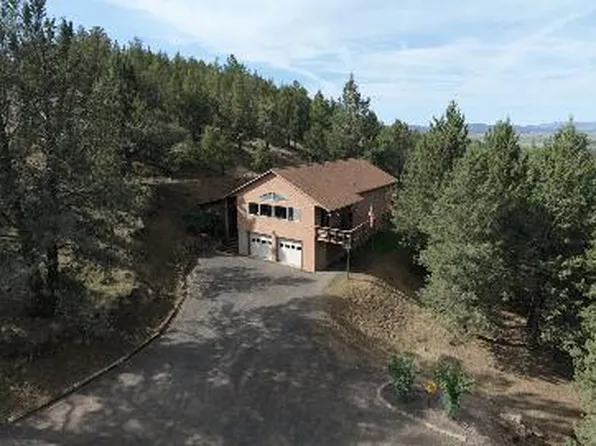 12261 Overland Dr, Klamath Falls, OR 97603
