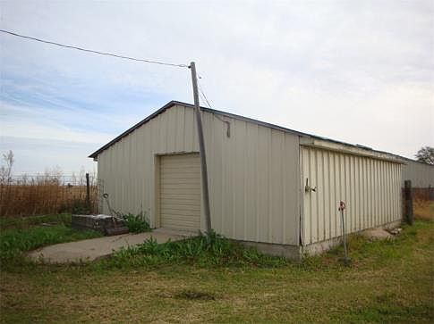 3rd image of 75950 Road 423