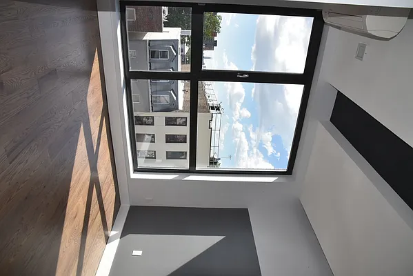 Rented by Cyberapts Management | media 58