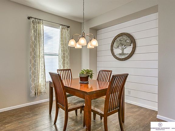 5th image of 2314 Walnut Creek Dr