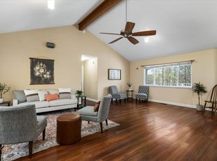 14219 Auburn Rd, Grass Valley, CA 95949