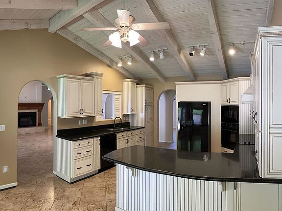 4th image of 1305 E Treasure Cove Dr