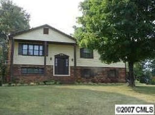 411 Montana Dr, Gastonia, NC 28056