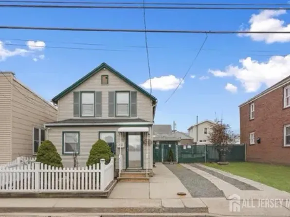 706 Convery Blvd, Perth Amboy, NJ 08861